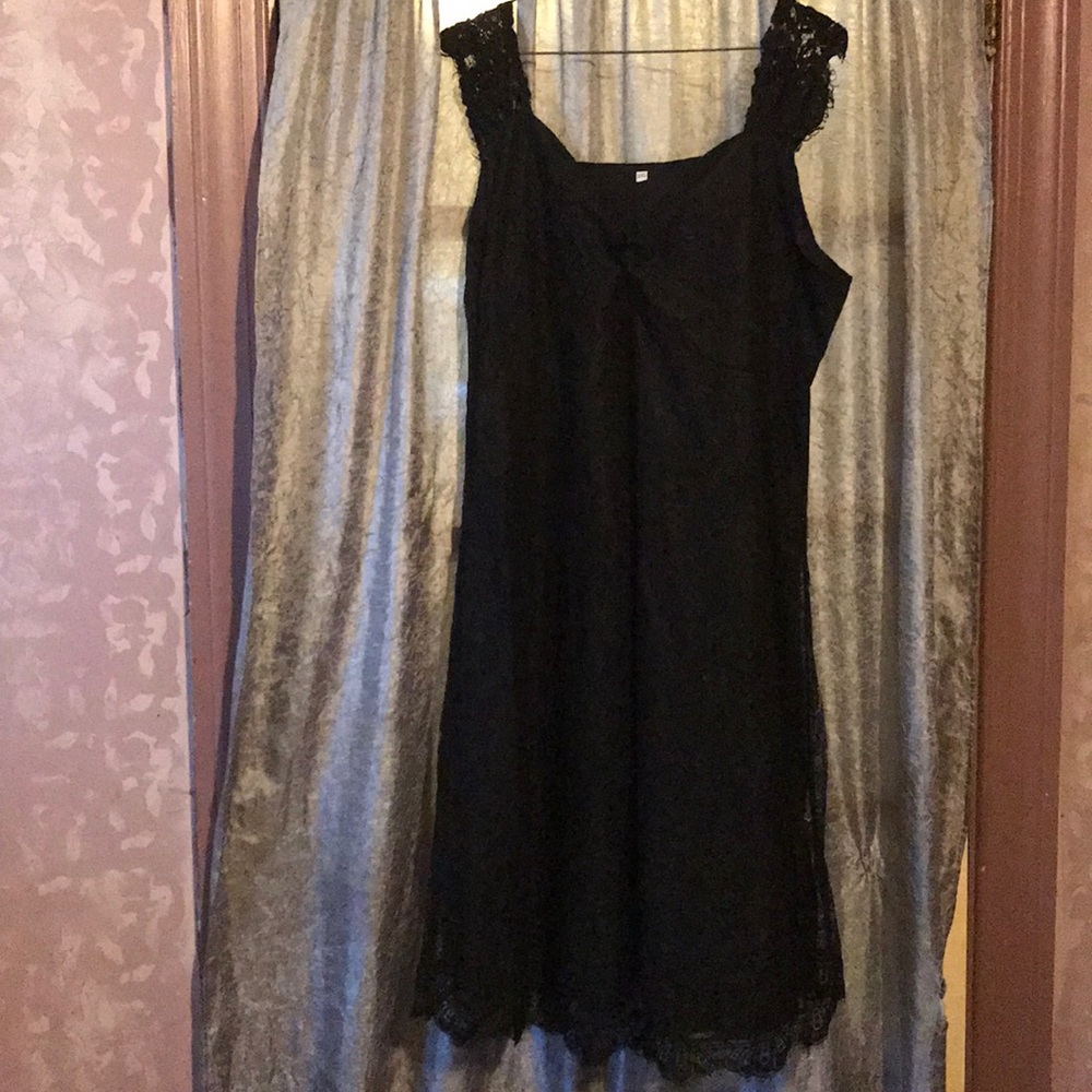 Black lace dress